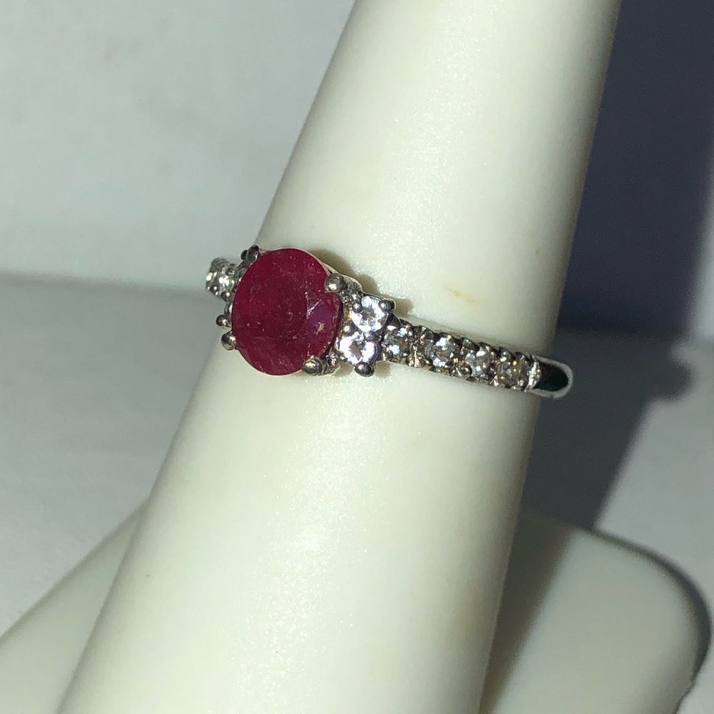 Niassa Ruby & White Topaz Gemstones (1.38 cts) in Platinum Ring